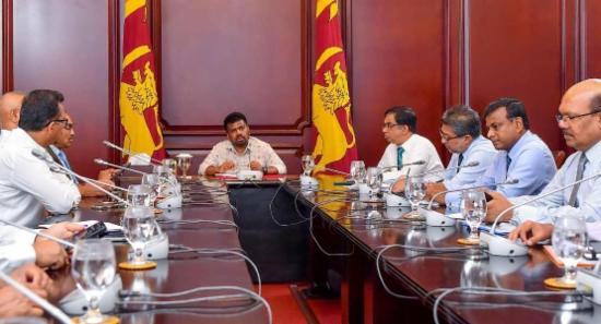 ඉන්ධන පිරිමැසීම පිළිබඳ ජනපතිගෙන් නිලධාරීන්ට උපදෙස්